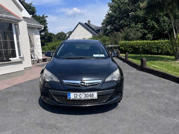 Opel Astra Hatchback, Petrol, 2012, Black