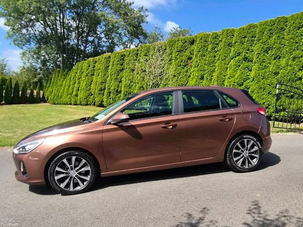 Hyundai i30 Hatchback, Petrol, 2018, Bronze