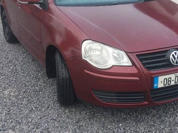 Volkswagen Polo Hatchback, Petrol, 2008, Red