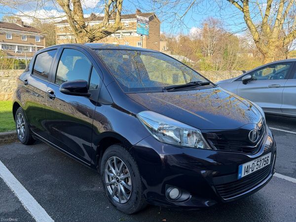 Toyota Vitz Hatchback, Petrol, 2014, Purple