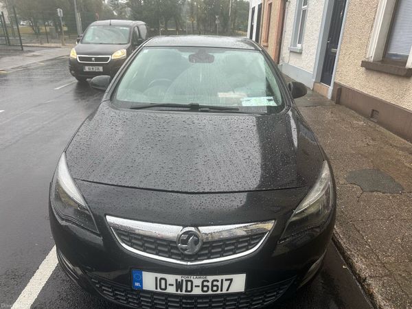 Vauxhall Astra Hatchback, Petrol, 2010, Black