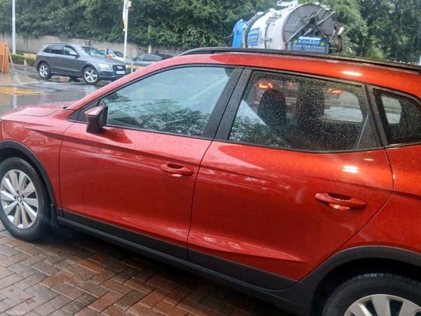 SEAT Arona SUV, Petrol, 2021, Red