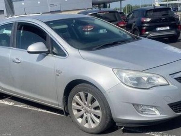 Vauxhall Astra Hatchback, Diesel, 2010, Silver
