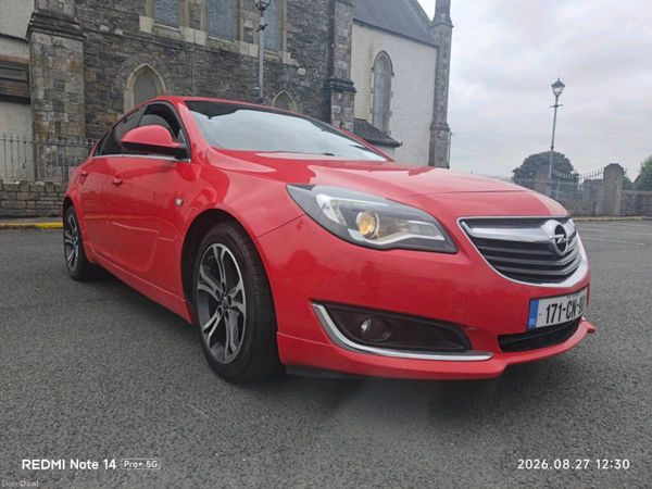 Opel Insignia Saloon, Diesel, 2017, Red
