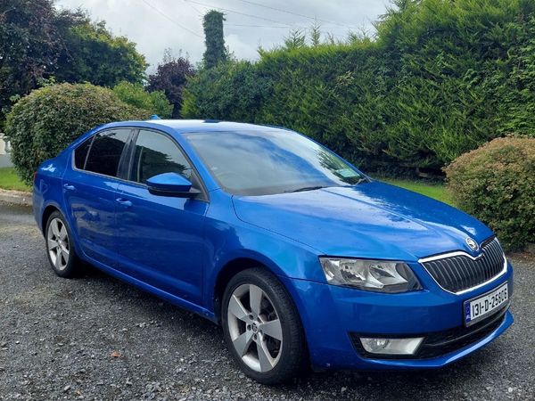 Skoda Octavia Saloon, Diesel, 2013, Blue