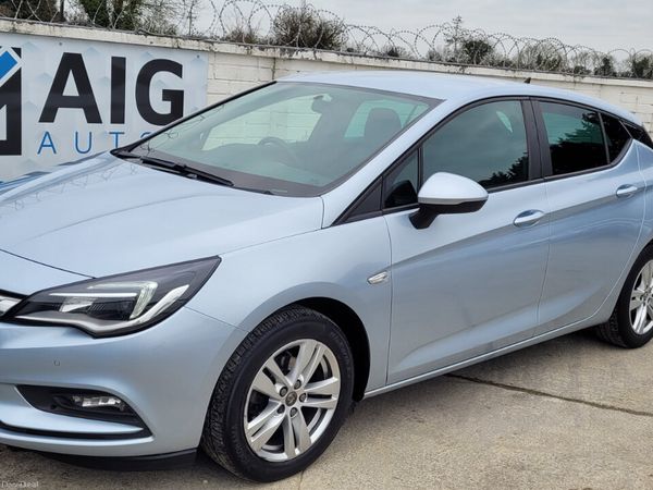 Opel Astra Hatchback, Diesel, 2018, Silver