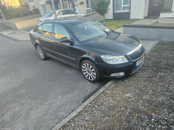 Skoda Octavia Saloon, Diesel, 2012, Black