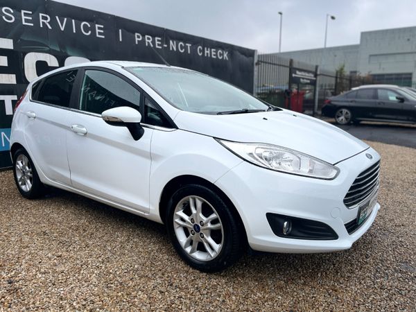 Ford Fiesta Hatchback, Petrol, 2015, White