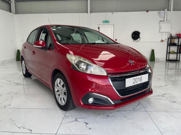 Peugeot 208 Hatchback, Petrol, 2016, Red