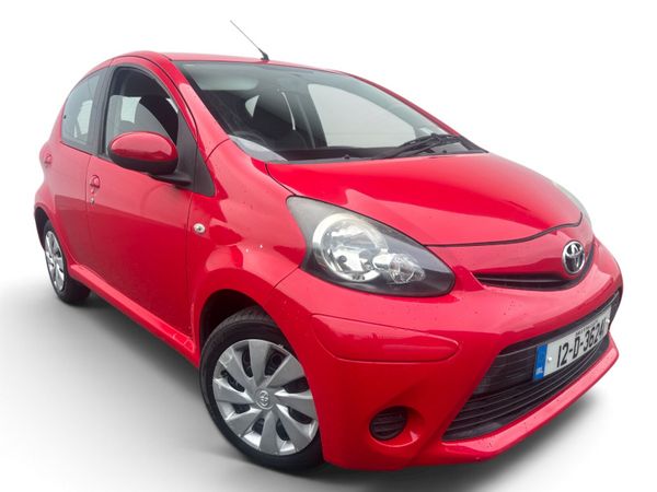 Toyota Aygo Hatchback, Petrol, 2012, Red