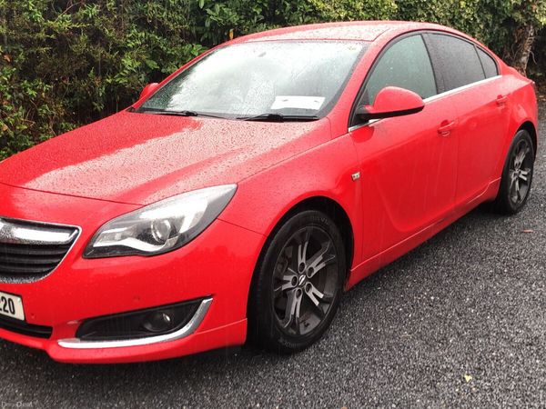 Opel Insignia Saloon, Diesel, 2017, Red