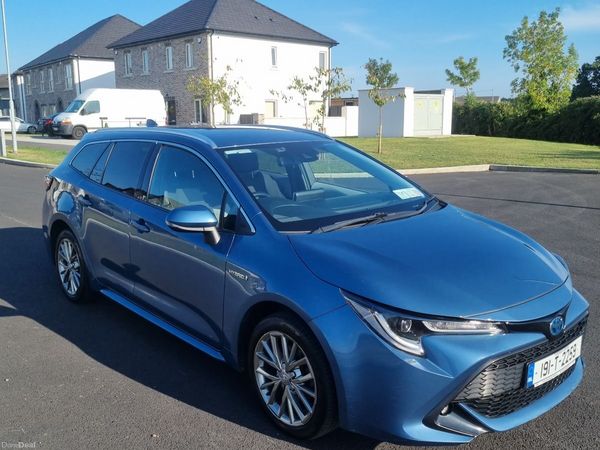 Toyota Corolla Estate/Jeep, Petrol Hybrid, 2019, Blue