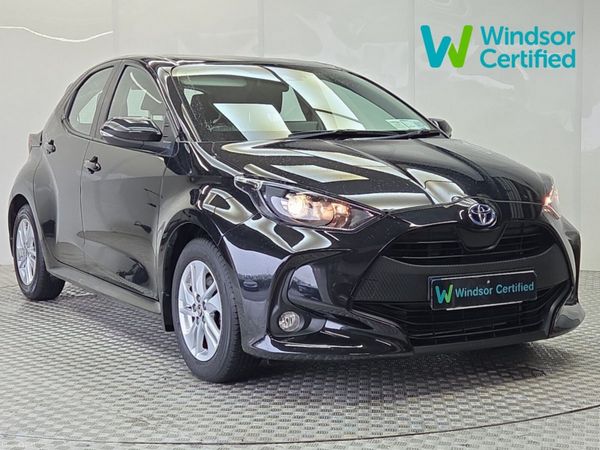 Toyota Yaris Hatchback, Petrol Hybrid, 2022, Black