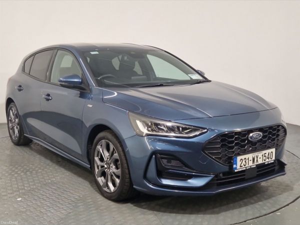 Ford Focus Hatchback, Petrol, 2023, Blue