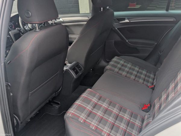 Volkswagen Golf Hatchback, Petrol, 2019, White