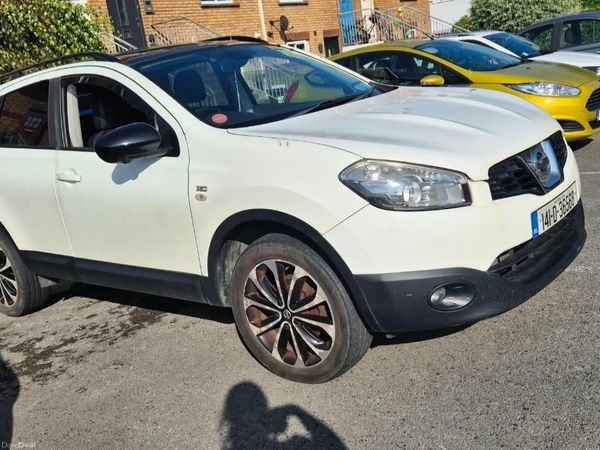 Nissan Qashqai Hatchback, Diesel, 2014, White