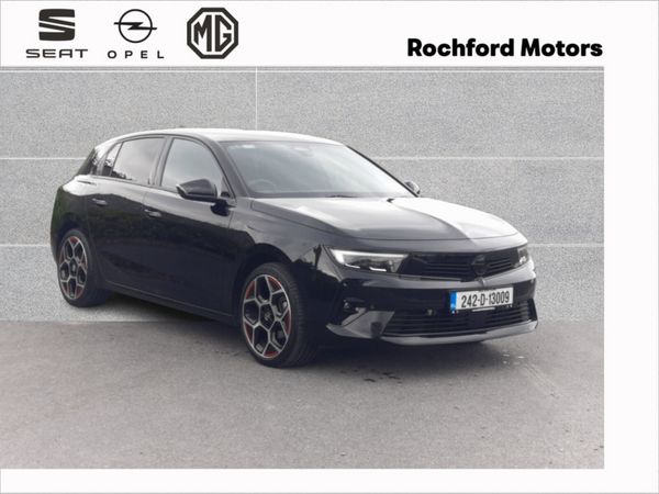 Opel Astra Hatchback, Petrol, 2024, Black
