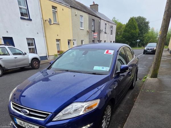 Ford Mondeo Hatchback, Diesel, 2014, Blue
