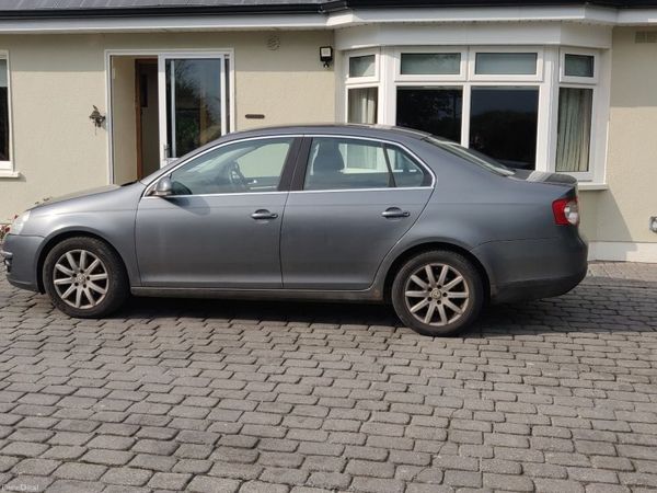 Volkswagen Jetta Saloon, Diesel, 2008, Grey
