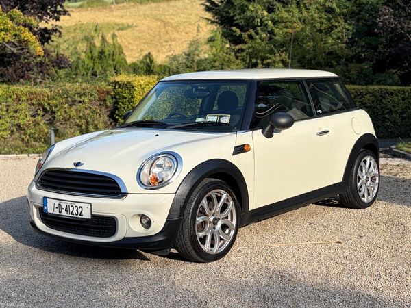 Mini First Hatchback, Petrol, 2011, White