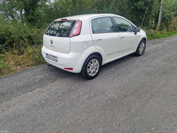 Fiat Punto Hatchback, Petrol, 2014, White