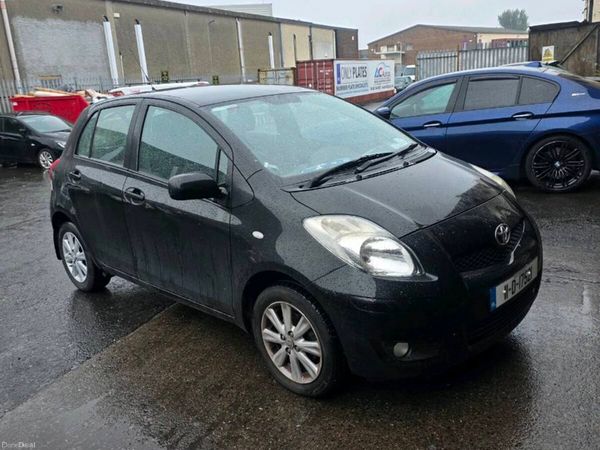 Toyota Yaris Hatchback, Petrol, 2011, Black
