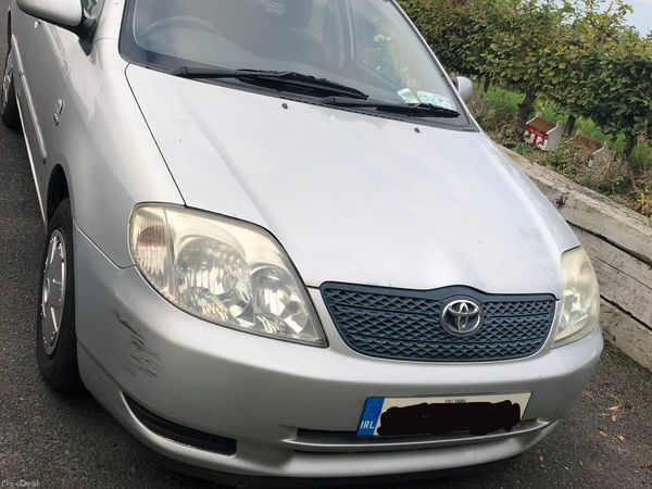Toyota Corolla Saloon, Petrol, 2002, Silver