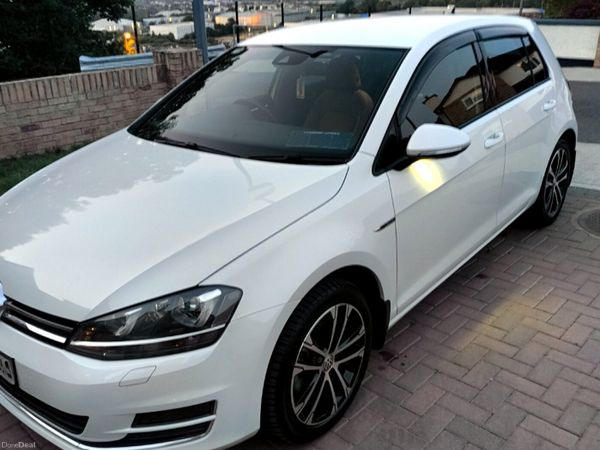 Volkswagen Golf Hatchback, Petrol, 2015, White