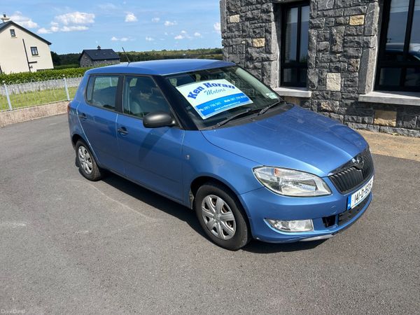 Skoda Fabia Hatchback, Petrol, 2014, Blue