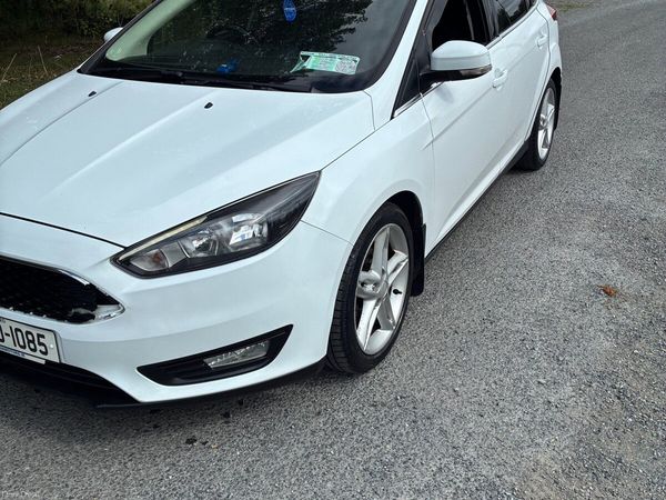 Ford Focus Hatchback, Diesel, 2015, White