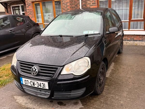 Volkswagen Polo Hatchback, Petrol, 2007, Black