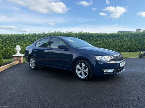 Skoda Octavia Hatchback, Diesel, 2014, Blue