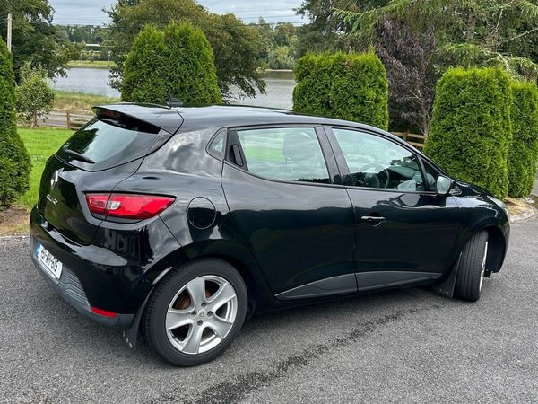 Renault Clio Hatchback, Petrol, 2015, Black