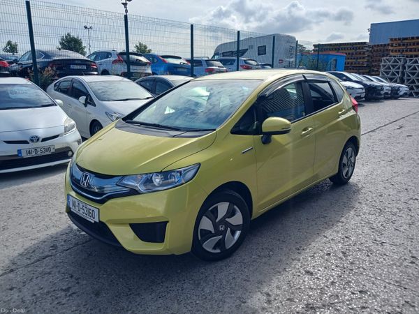 Honda Fit Hatchback, Petrol Hybrid, 2014, Yellow