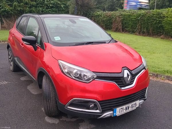 Renault Captur Hatchback, Diesel, 2017, Red