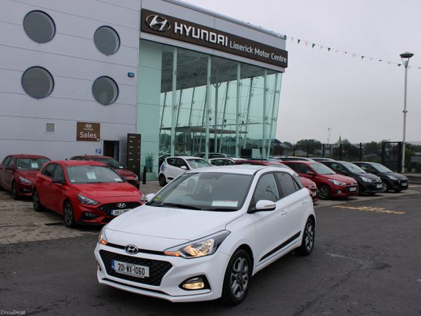 Hyundai i20 Hatchback, Petrol, 2020, White