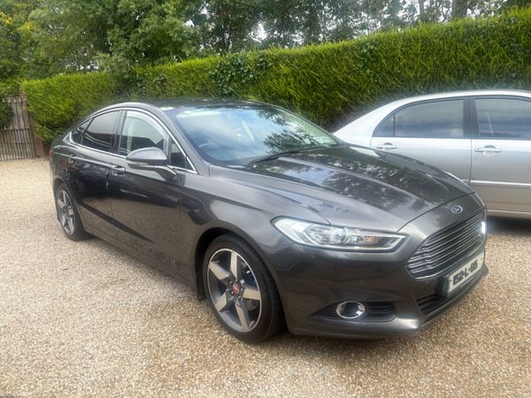 Ford Mondeo Hatchback, Diesel, 2015, Grey