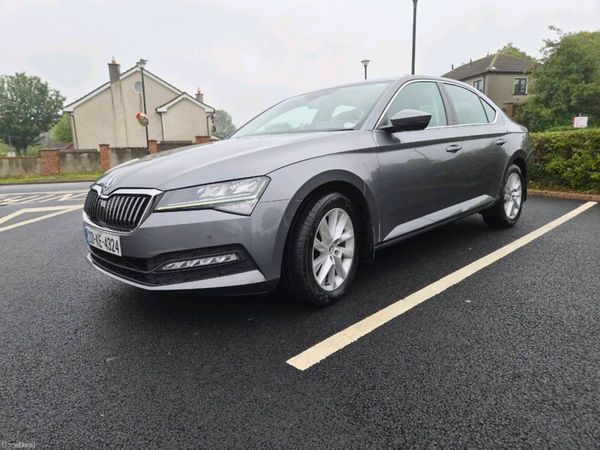 Skoda Superb Hatchback, Diesel, 2022, Grey