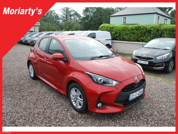 Toyota Yaris Hatchback, Petrol Hybrid, 2023, Red