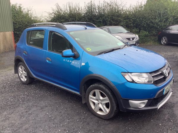 Dacia Sandero Stepway Hatchback, Diesel, 2014, Blue