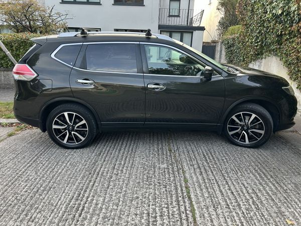Nissan X-Trail SUV, Diesel, 2016, Green