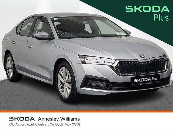 Skoda Octavia Saloon, Petrol, 2024, Grey