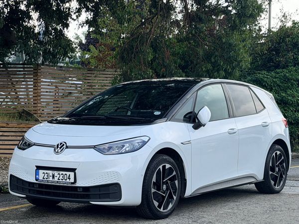 Volkswagen ID.3 Hatchback, Electric, 2023, White