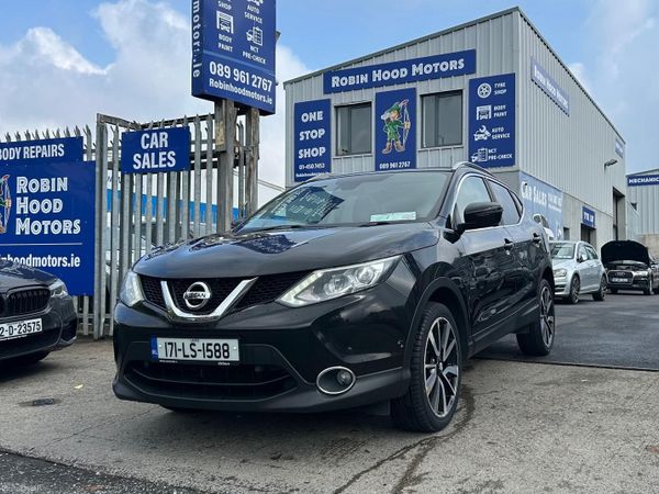 Nissan Qashqai SUV, Petrol, 2017, Black