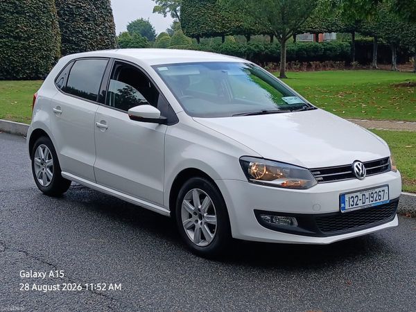 Volkswagen Polo Hatchback, Petrol, 2013, White