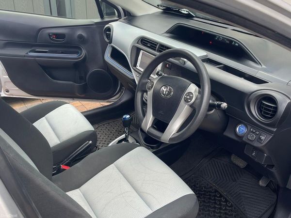 Toyota Aqua Hatchback, Petrol Hybrid, 2014, Silver