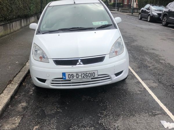 Mitsubishi Colt MPV, Petrol, 2009, White