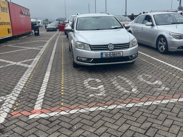 Volkswagen Passat Estate, Petrol, 2012, Silver