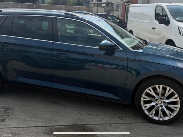 Skoda Superb Estate, Diesel, 2022, Blue