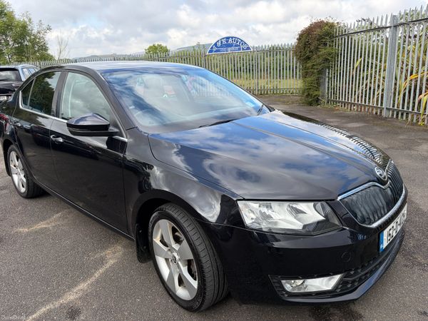 Skoda Octavia Saloon, Diesel, 2015, Black